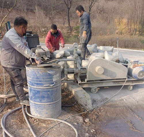 东方路面下沉注浆
